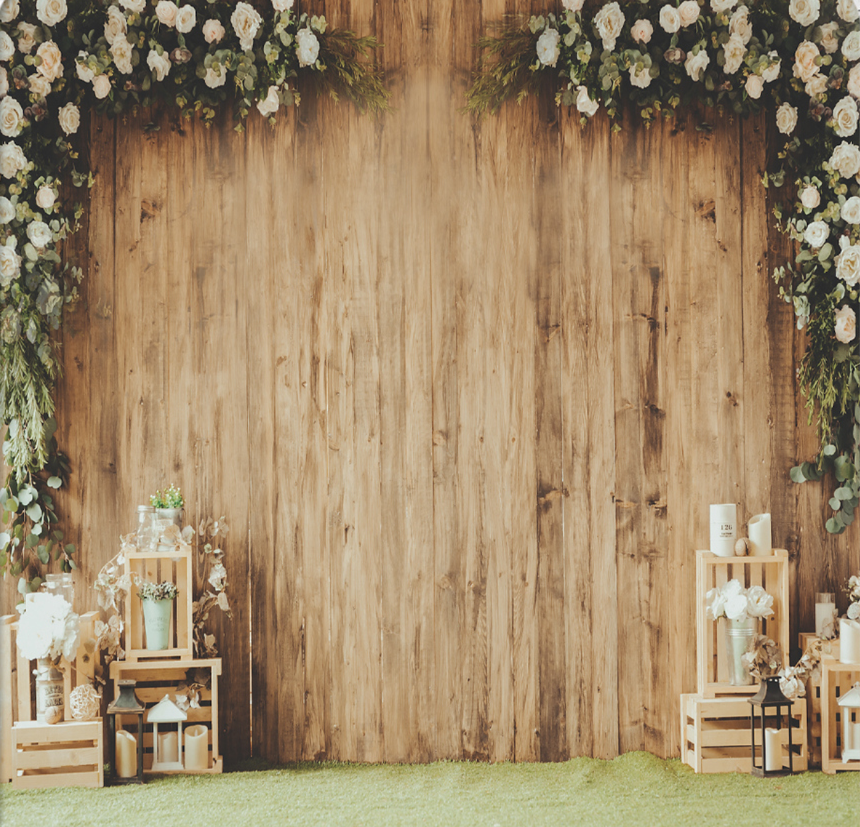 Holz Hintergrund mit Blumenarrangements im rustikalen Stil